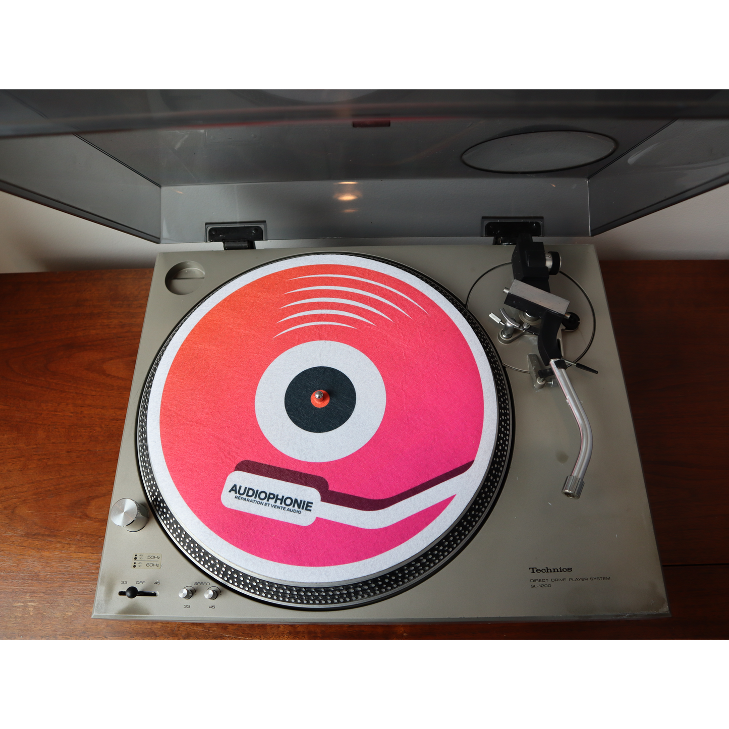 Technics SL-1200 Direct-Drive Turntable System