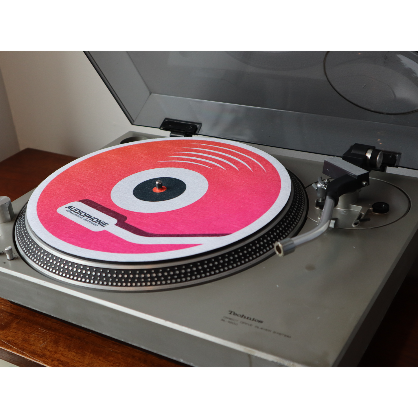Technics SL-1200 Direct-Drive Turntable System