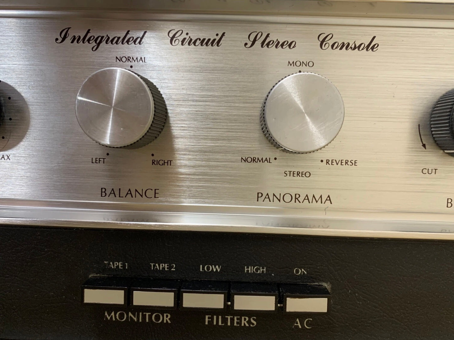 Crown IC150 and D150 Preamp-Power Amp Set Fully Recapped And Repaired