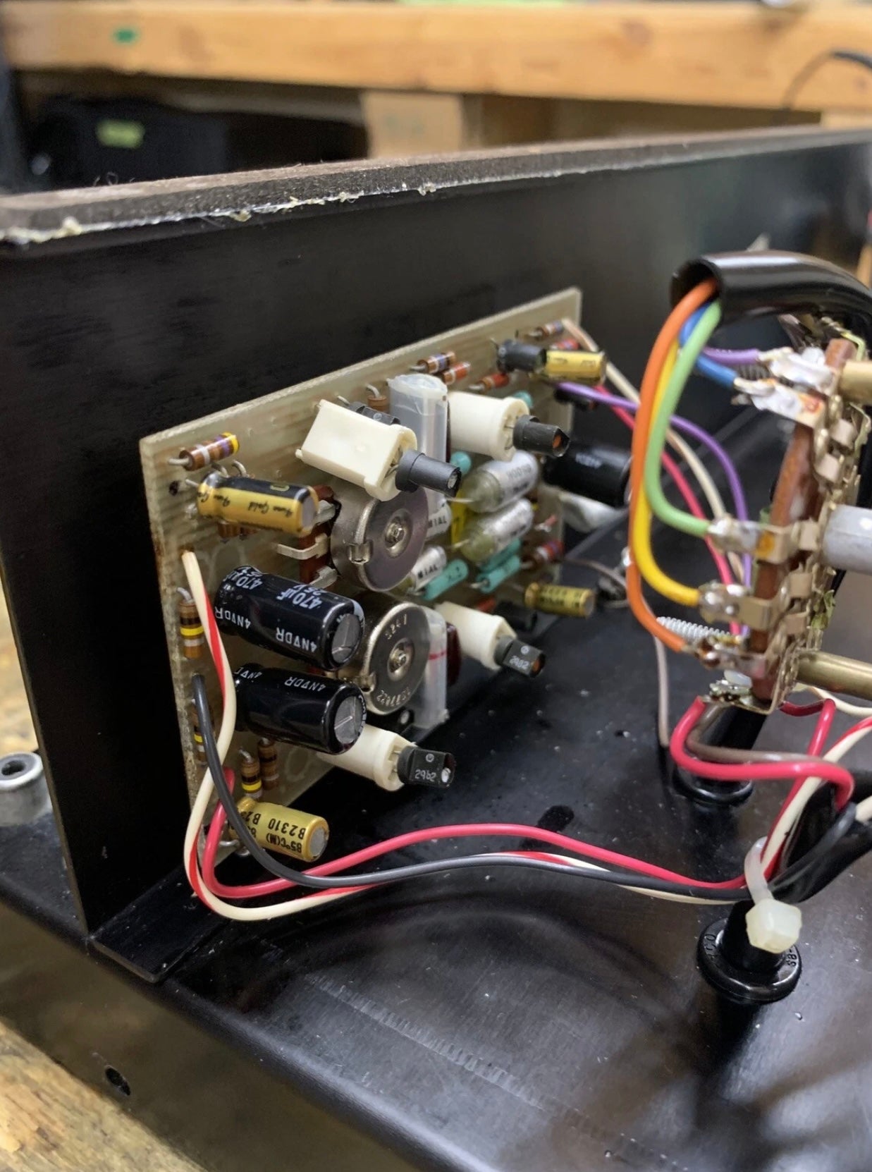 Crown IC150 and D150 Preamp-Power Amp Set Fully Recapped And Repaired