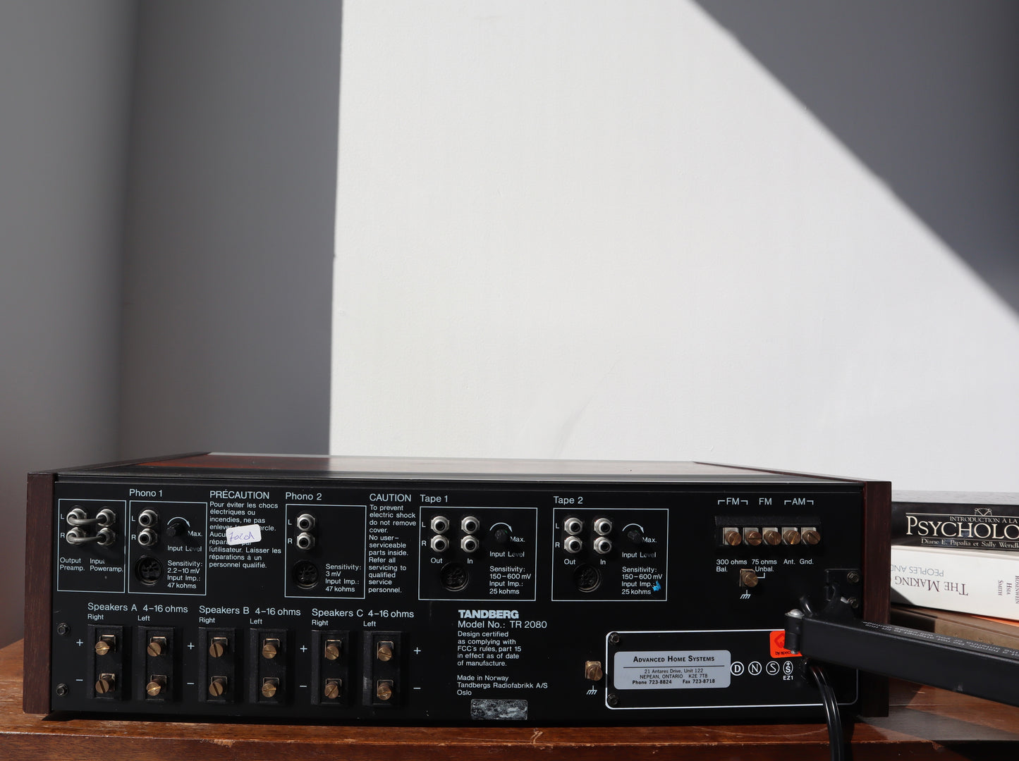 TANDBERG TR-2080 AM/FM SOLID-STATE STEREO RECEIVER