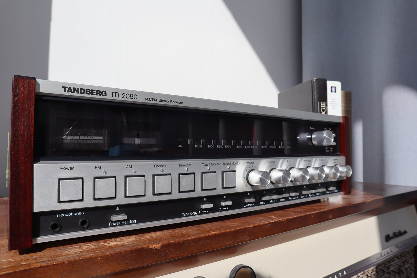 TANDBERG TR-2080 AM/FM SOLID-STATE STEREO RECEIVER