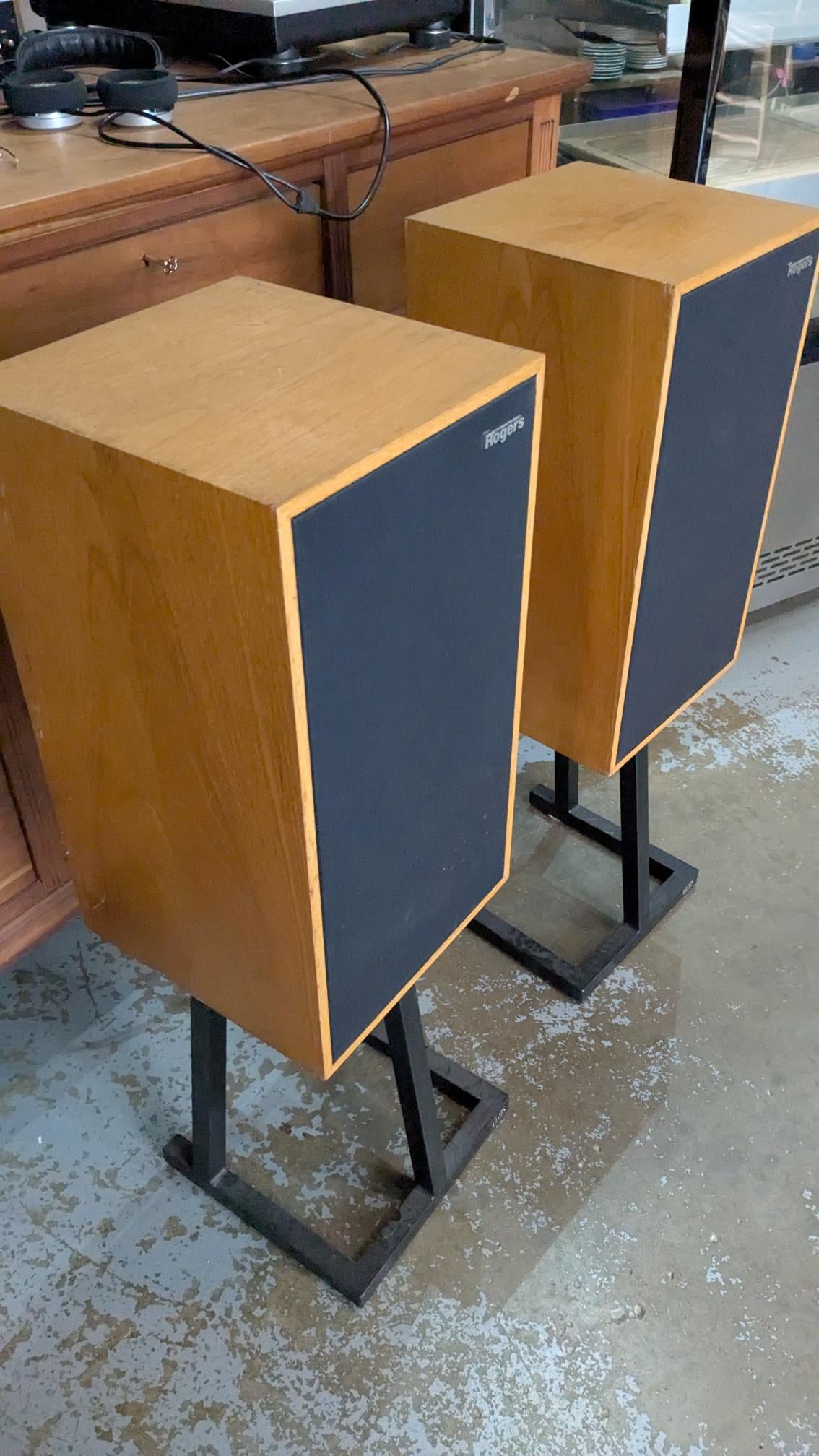 Rogers LS6 speaker bookshelf