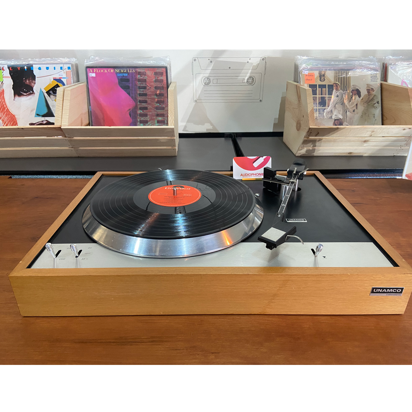 Unamco Labs Table Tournante (SOLD)