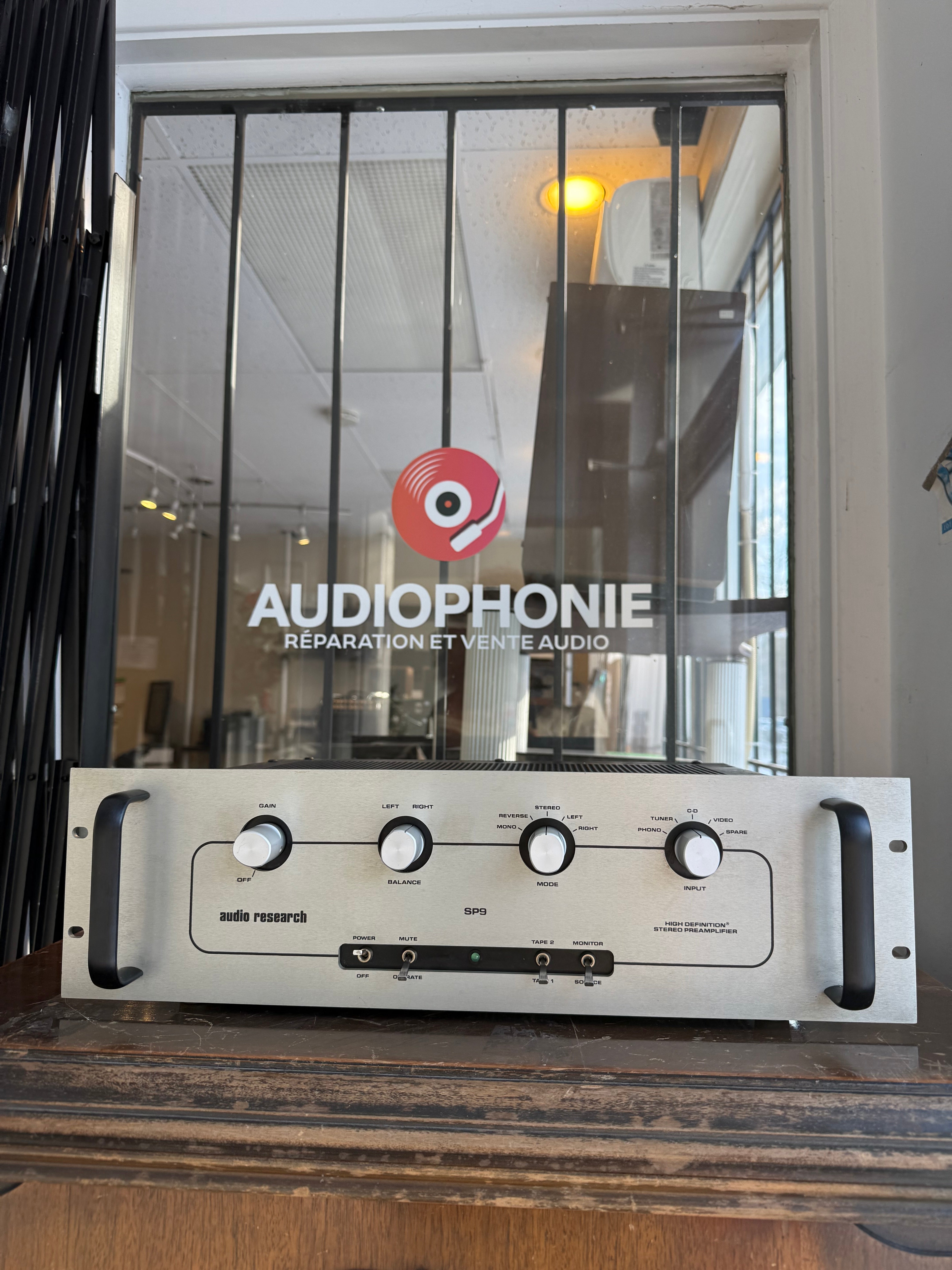 Sp9 Audio Research SP9 Stereo Preamplifier – Audiophonie