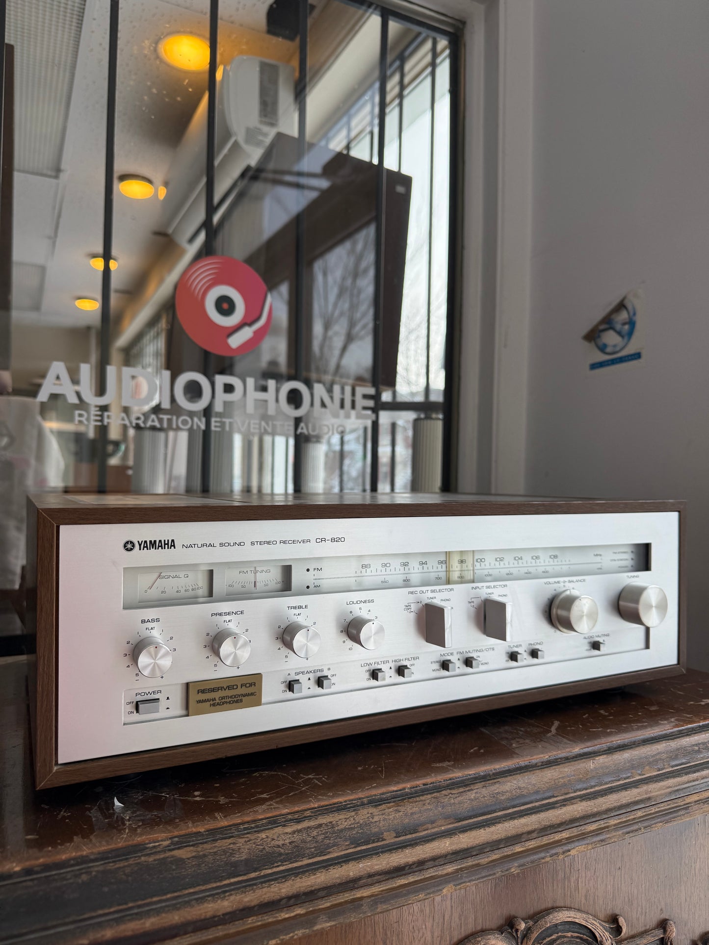 Yamaha CR-820 Stereo Receiver