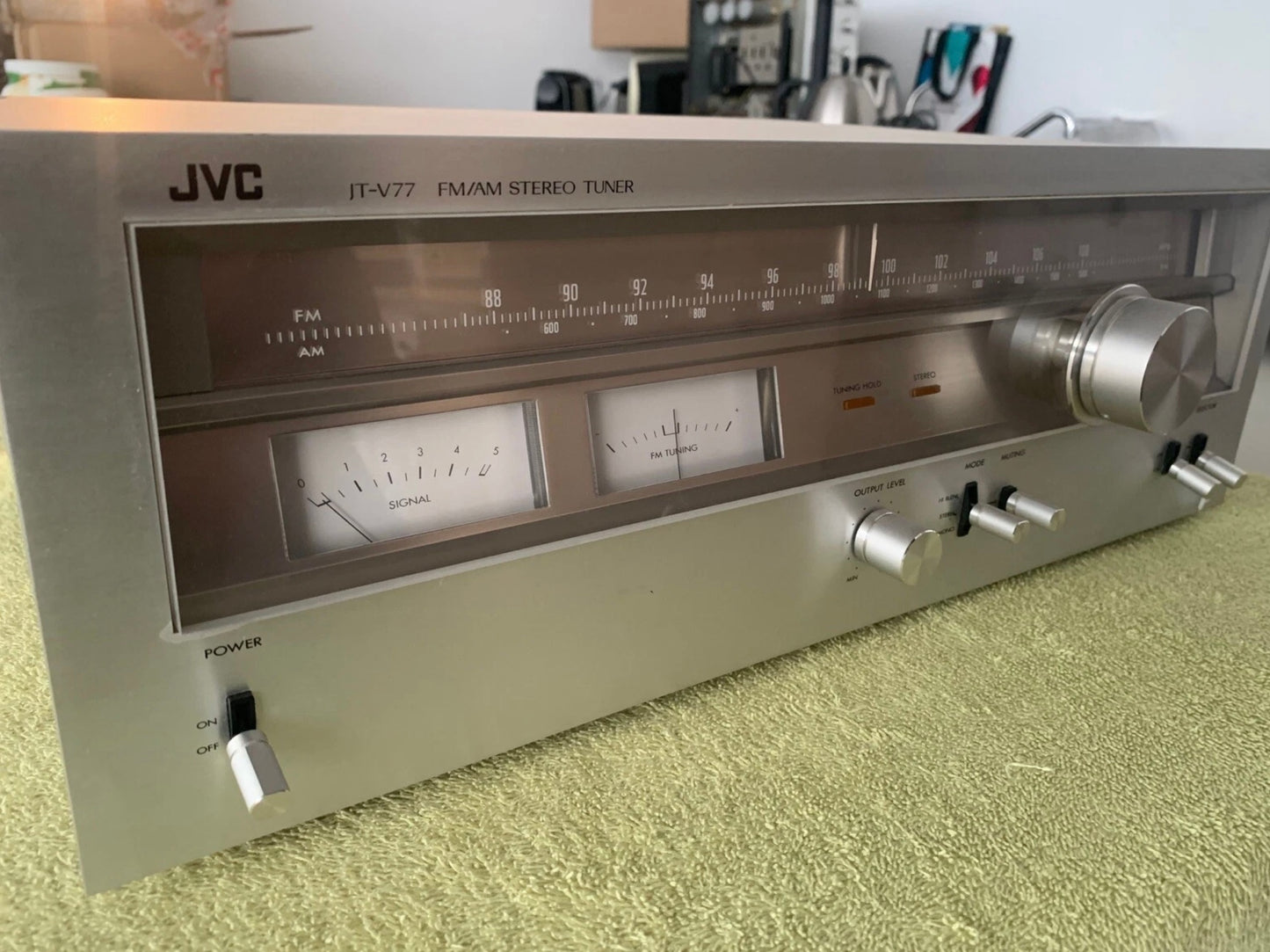 JVC JT-V77 STEREO TUNER