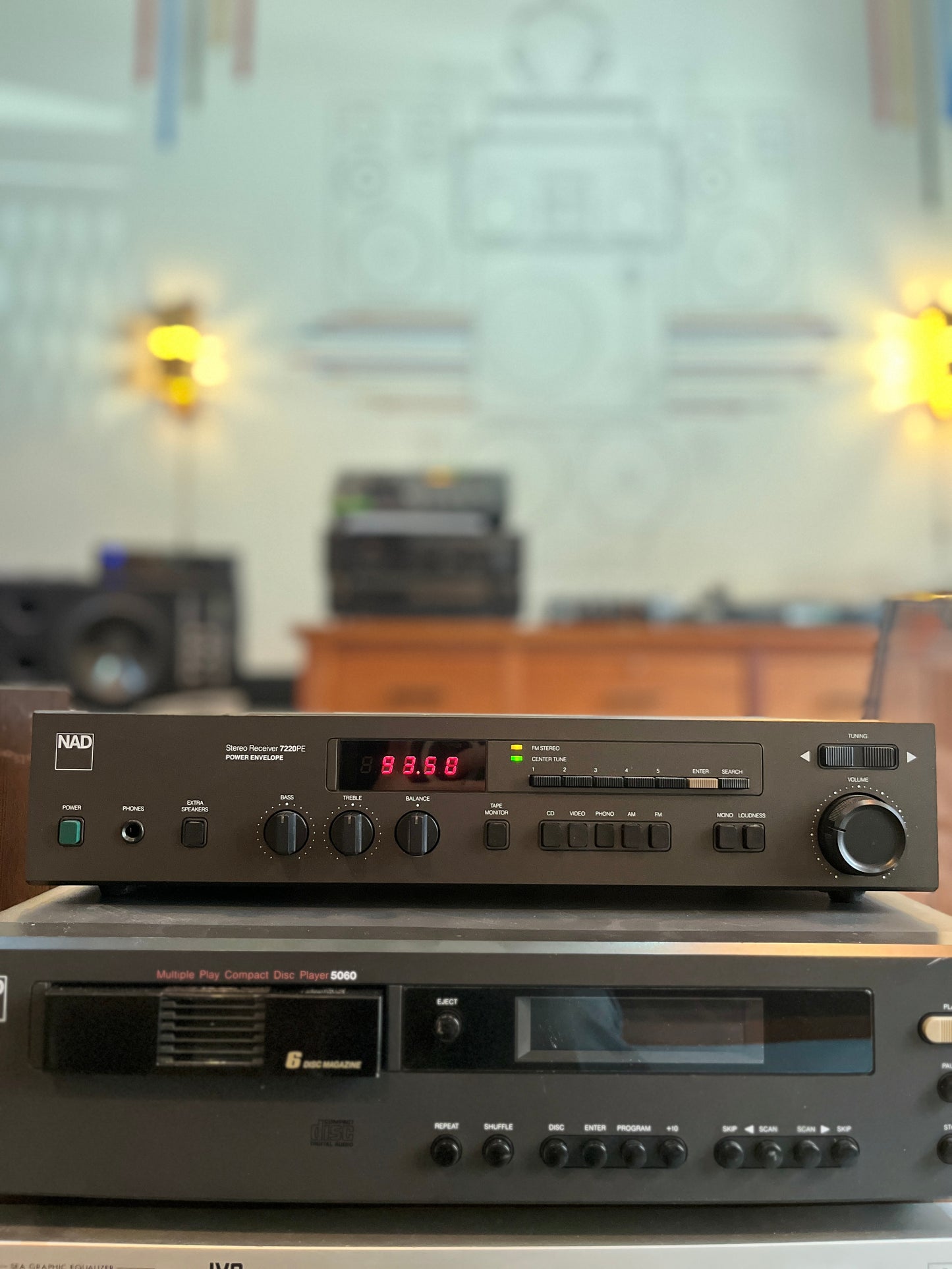 NAD 7220 PE AM/FM Stereo Receiver