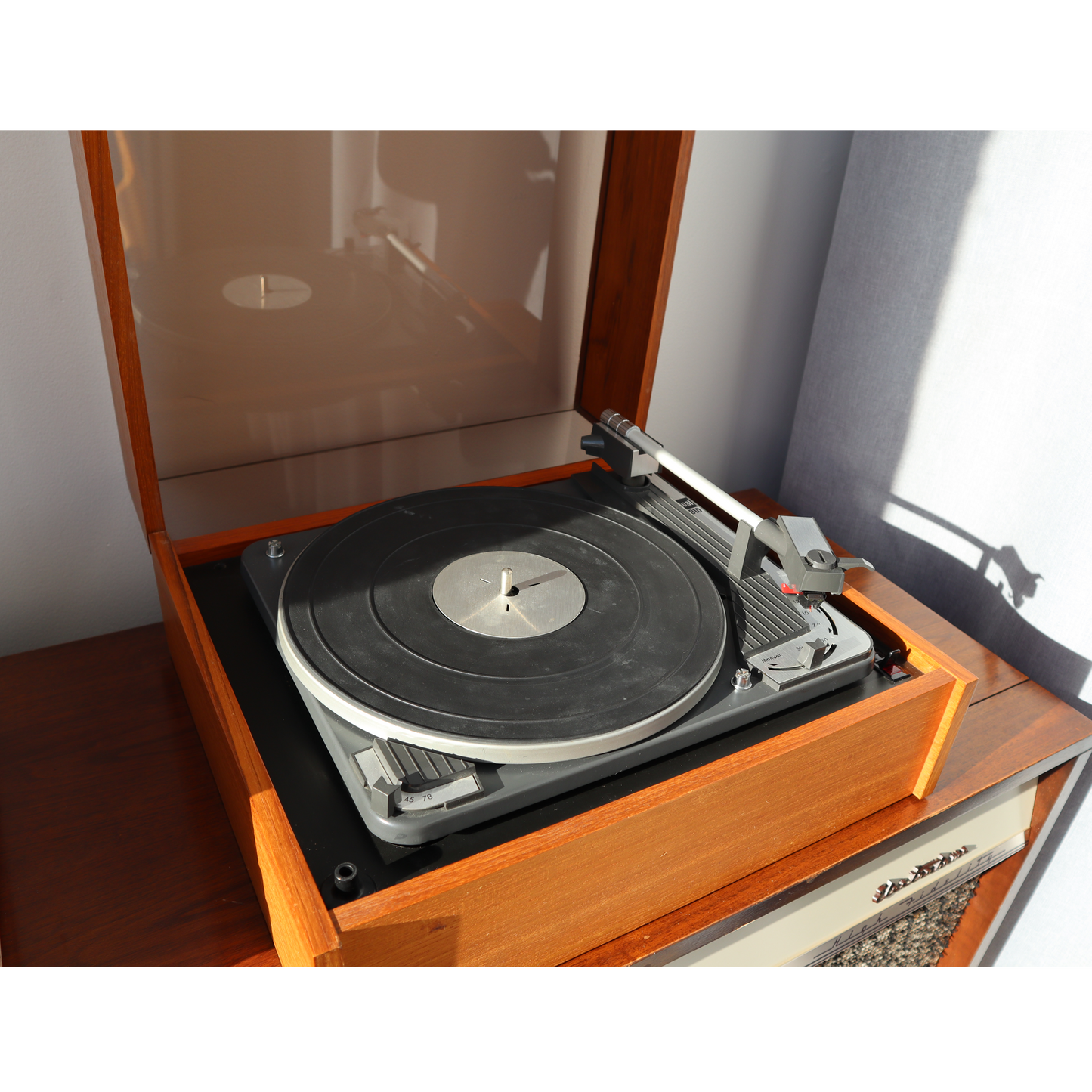 Dual 1010 Turntable (SOLD)