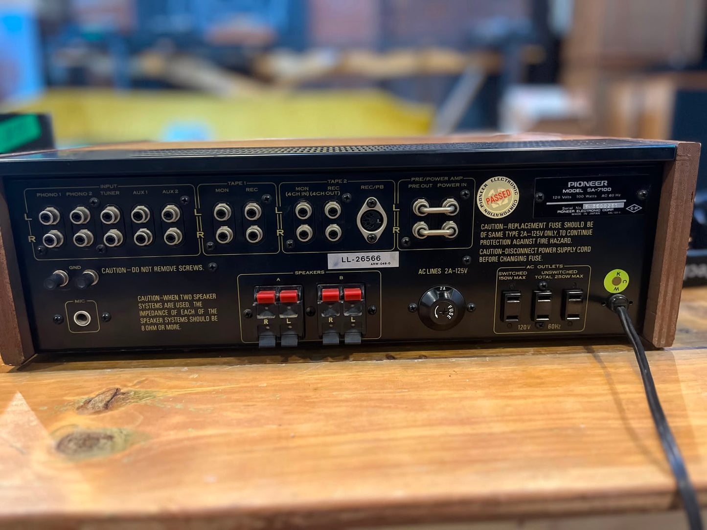 Pioneer SA 7100 Stereo Amplifier