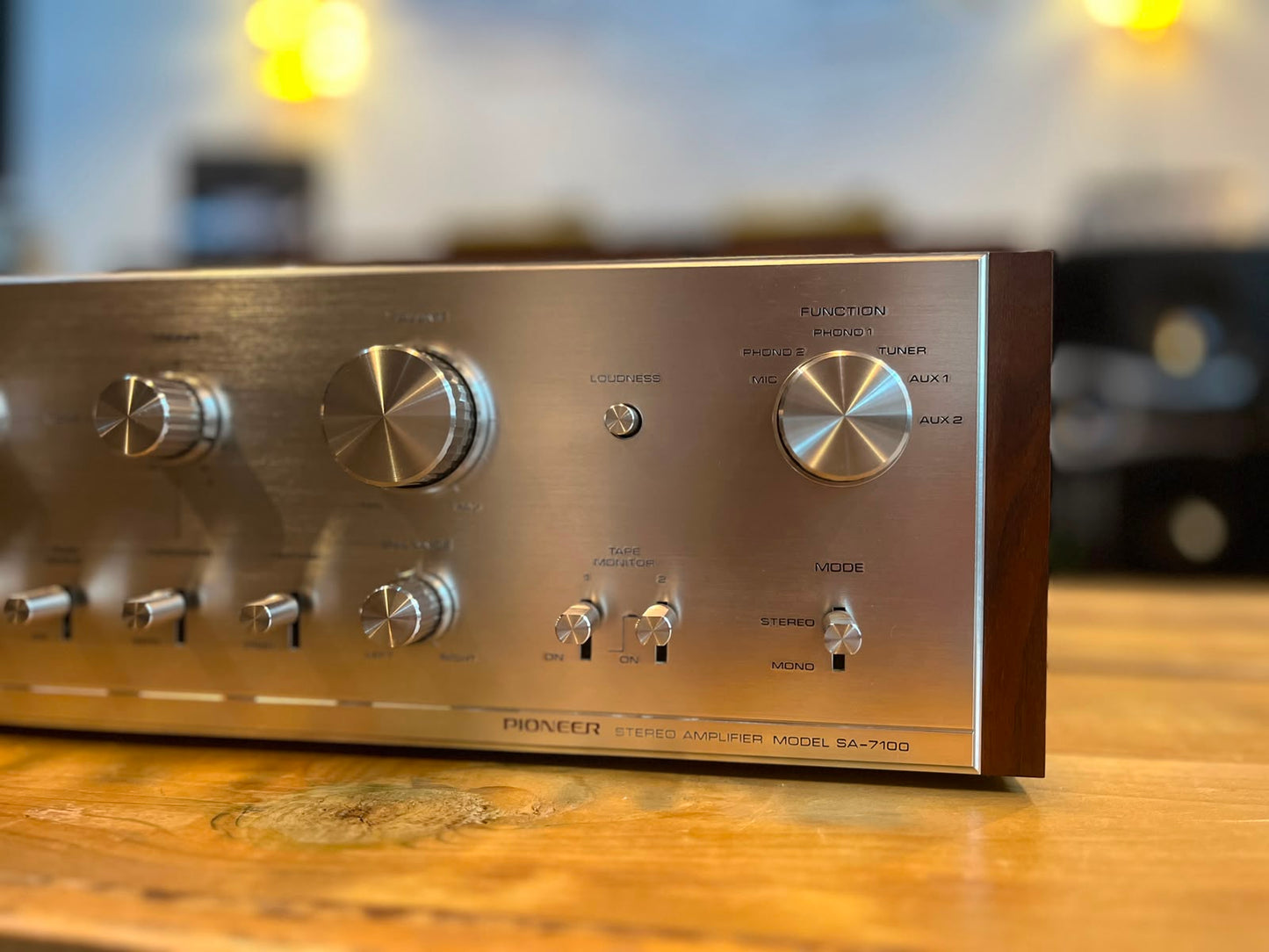 Pioneer SA 7100 Stereo Amplifier