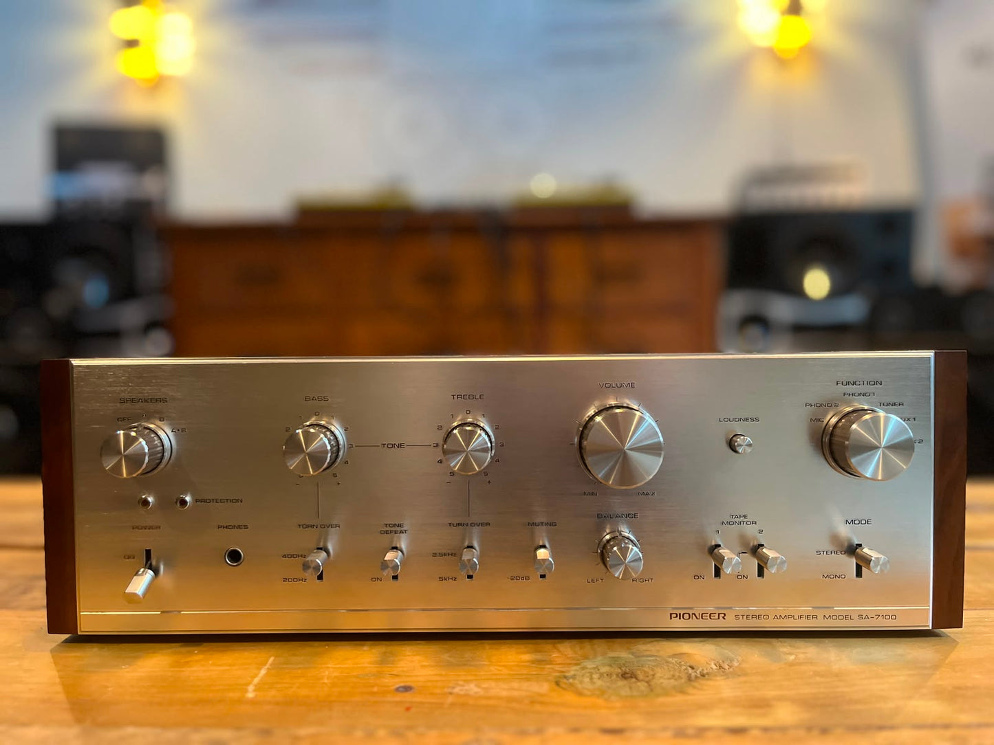 Pioneer SA 7100 Stereo Amplifier