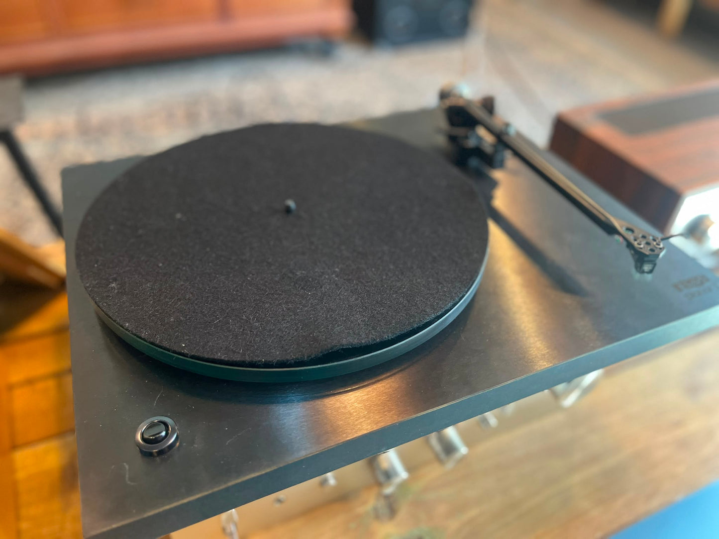 Rega Planar 3 with Ortofon Cartridge