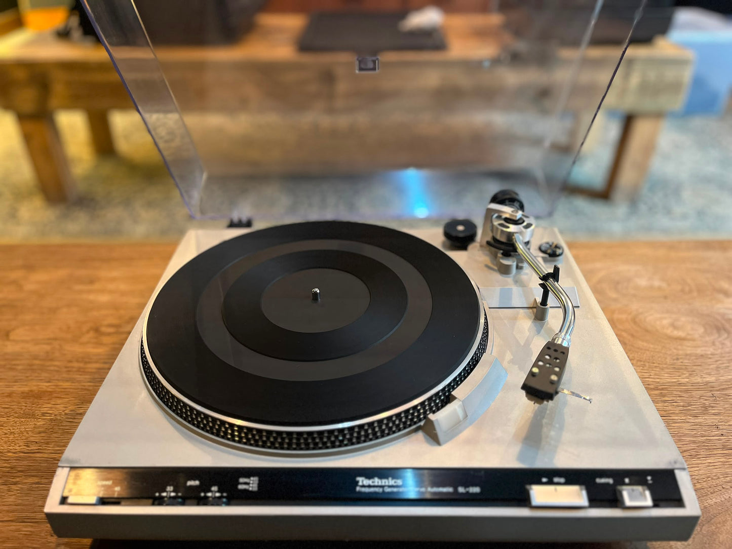 Technics SL-220 Table Tournante
