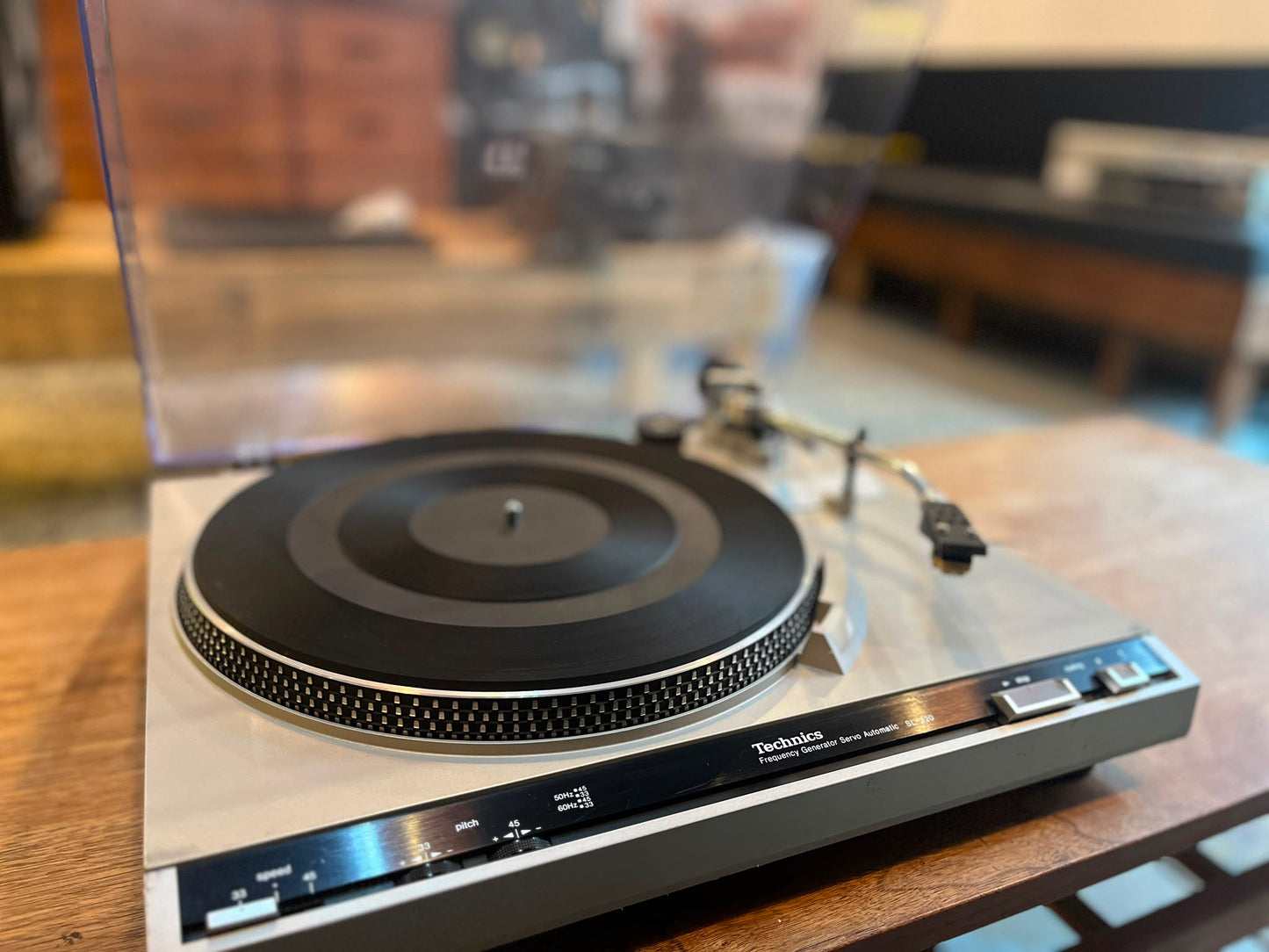 Technics SL-220 Table Tournante