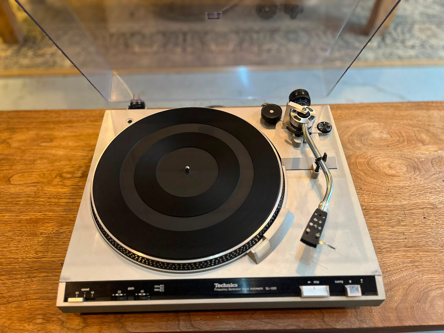 Technics SL-220 Table Tournante