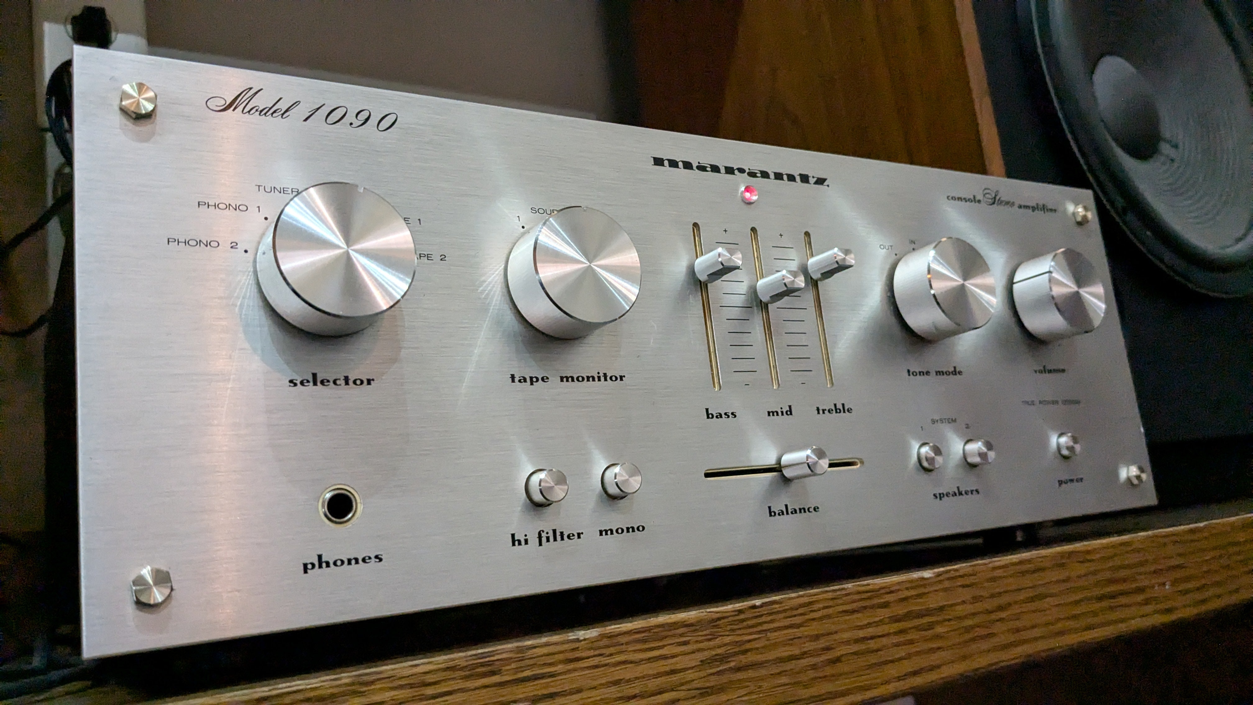 Marantz model 1090 (Sold) – Audiophonie