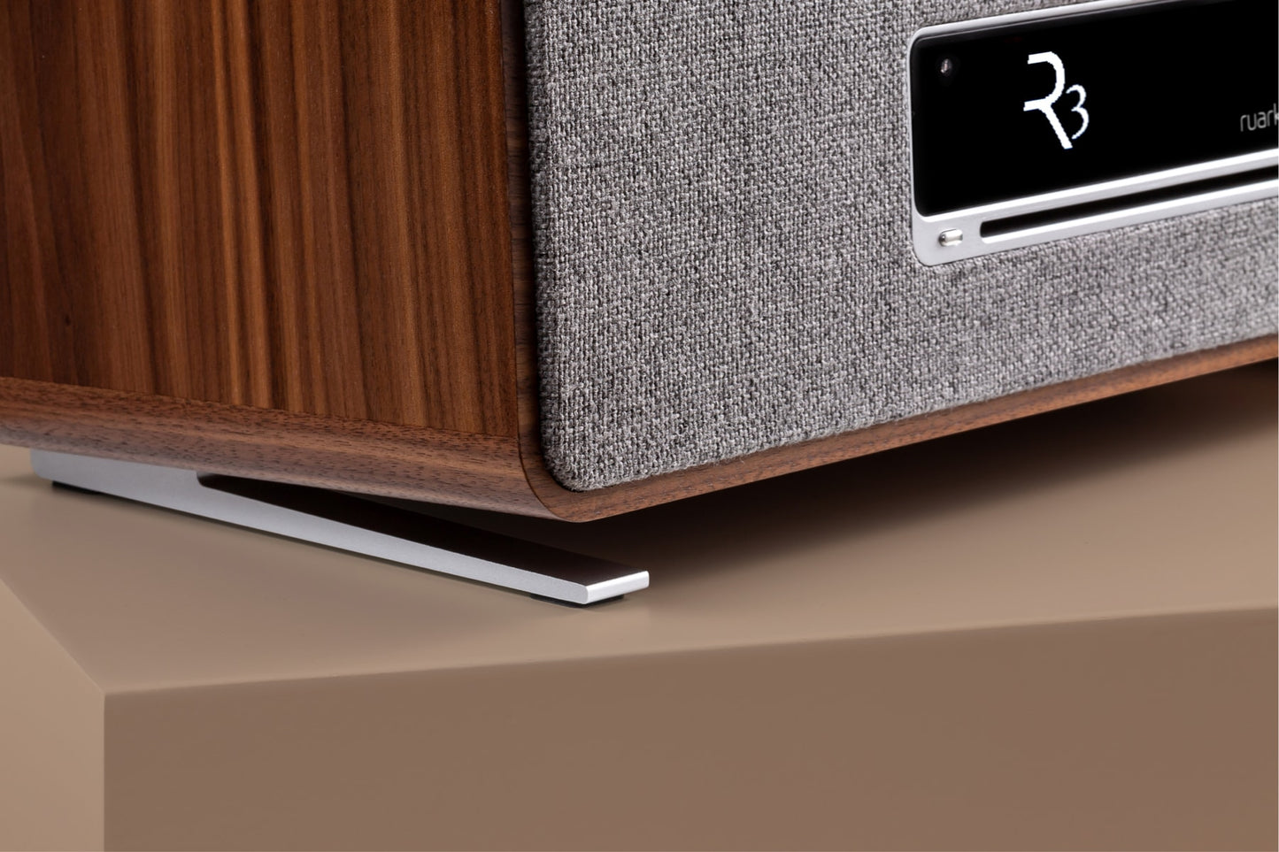 Ruark Audio R3 (open box item)